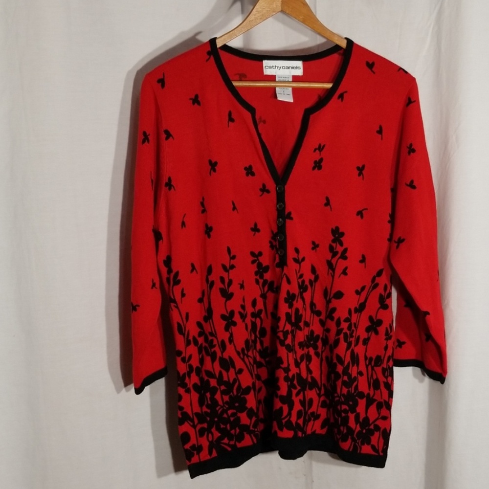 Cathy Daniels red&black floral 3/4 sleeve sweater